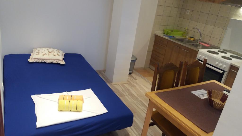 Apartment Cvijanovic Плоче Екстериор снимка
